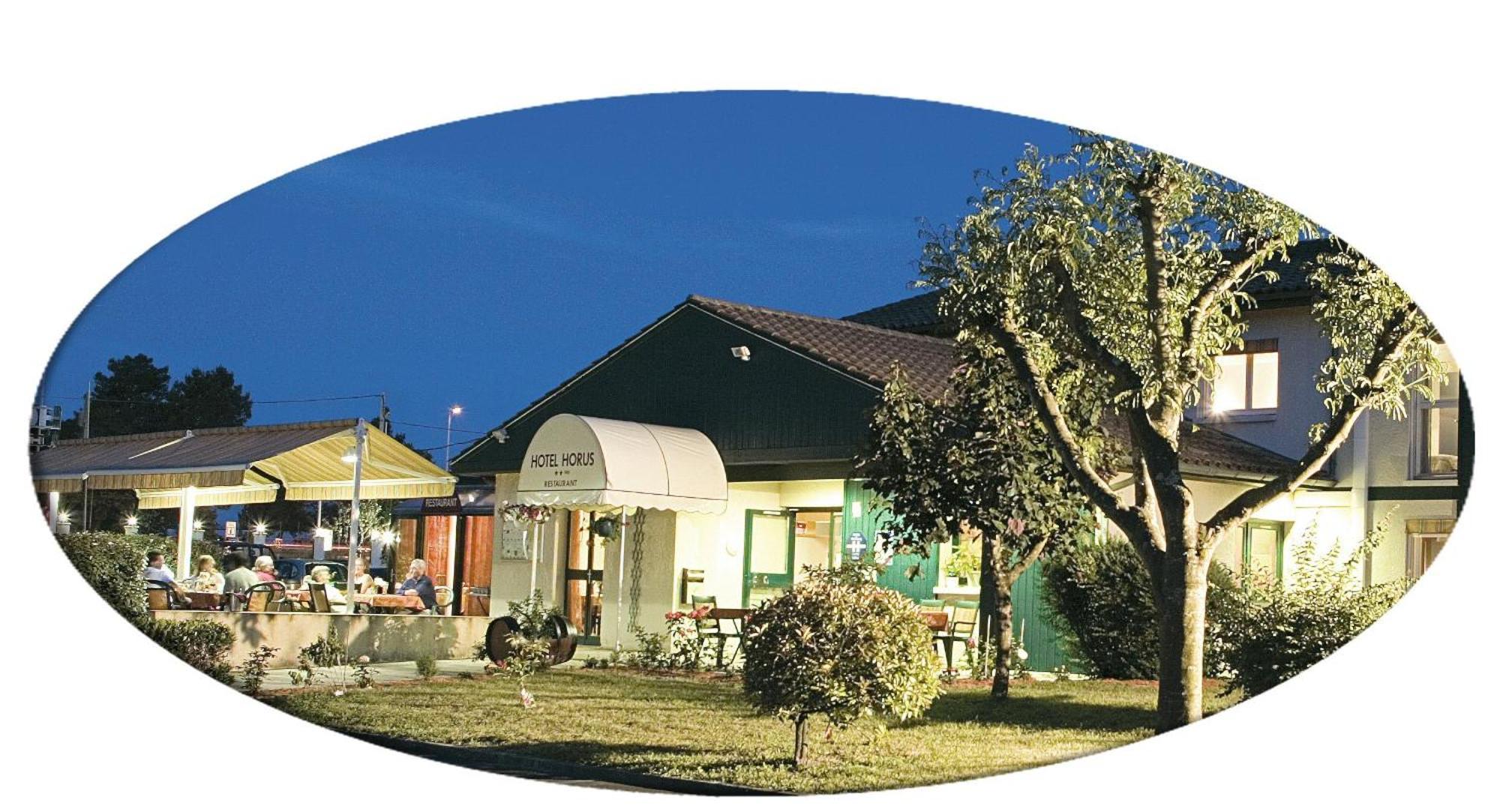Logis Hotel Horus Restaurant Les Bruyeres Toulenne Buitenkant foto