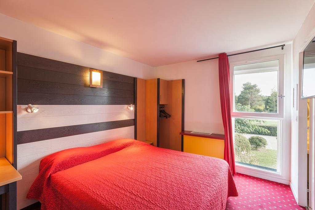 Logis Hotel Horus Restaurant Les Bruyeres Toulenne Kamer foto